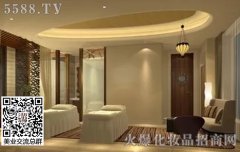 美容师如何解释脸部护理的重要性?